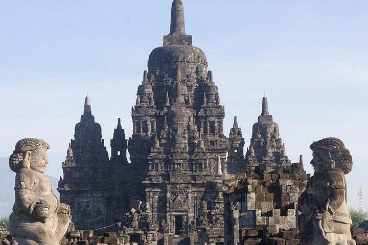 1 day tour Borobudur and Prambanan Temples 