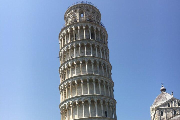 Private Tour to Pisa and Lucca from Livorno cruise port