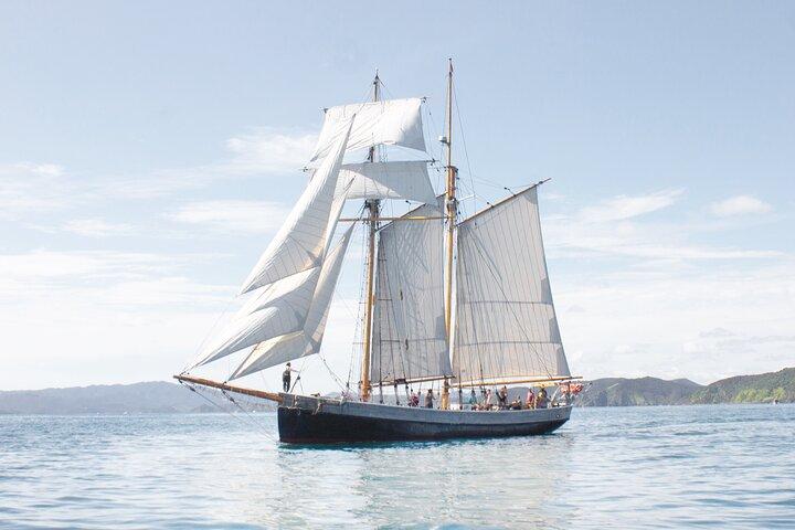 Bay of Islands Tall Ship Sailing on R. Tucker Thompson Including BBQ Lunch