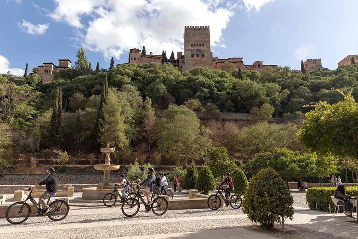 Albaicin & Sacramonte Electric Bike Tour in Granada 