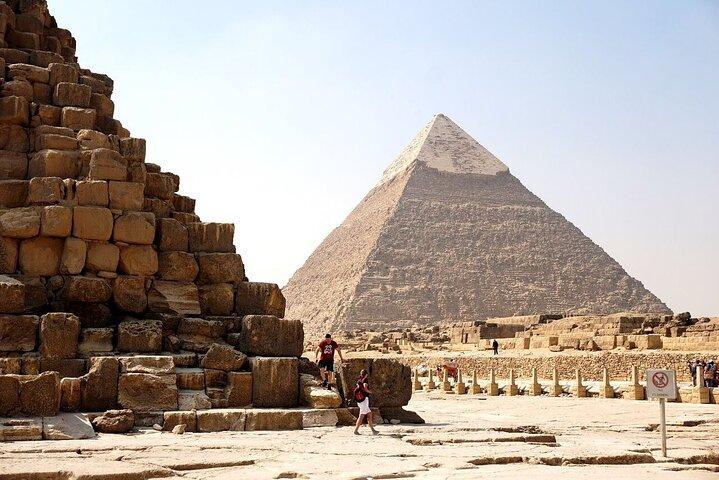 Dream tour to Giza Pyramids, Sphinx, Sakkara & Memphis