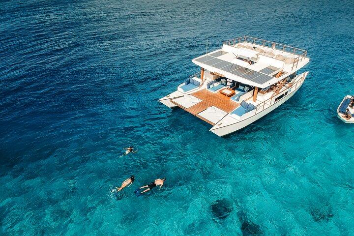5H All Inclusive Breakfast &Snorkeling Cruise on Utopia Catamaran