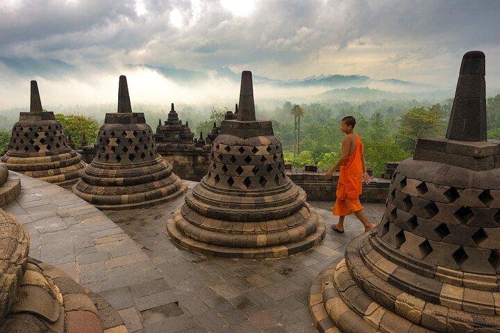 Borobudur Sunrise From Setumbu Hill, Merapi Volcano, Prambanan one Day Tour