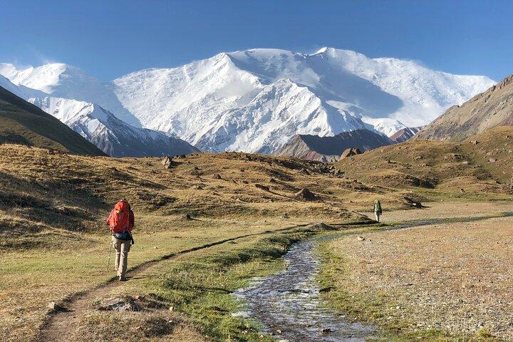 8 Days Trekking in Kyrgyzstan: Alay Mountains Adventure 