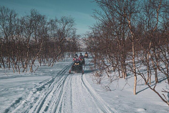 4hr Finnmarksvidda Snowmobile Adventure