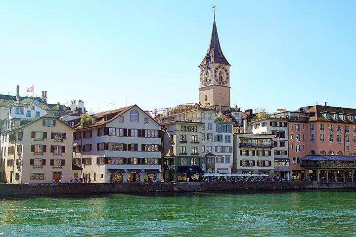 Private Transfer from Basel to Zurich with 3h Sightseeing Stops