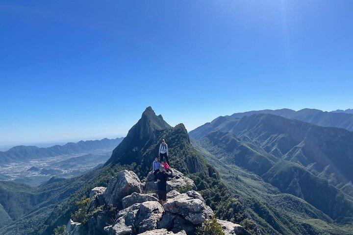 1 Day Hiking Experience to the "M" summit in Chipinque (private)