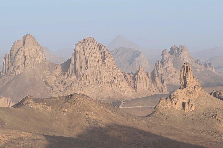 Private circuit in Tamanrasset, the Hoggar and the Assekrem of several days