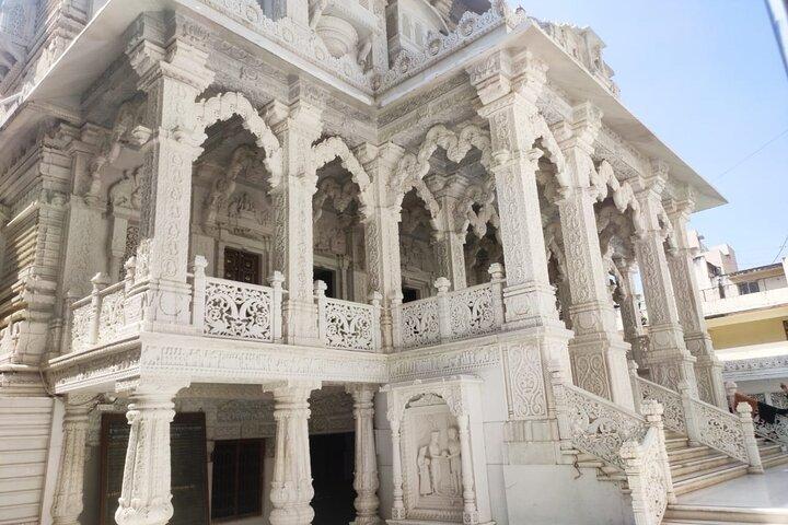 Tipu Palace + Koté Vishnu + Fort + KR Market + Jain Temple = Bengaluru Pété Walk