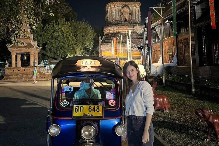 Chiang Mai Temples and Market Tuk-Tuk Evening Night Tour