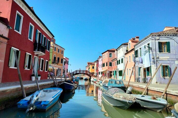 Murano Glass Experience with a Visit to a Burano lace island