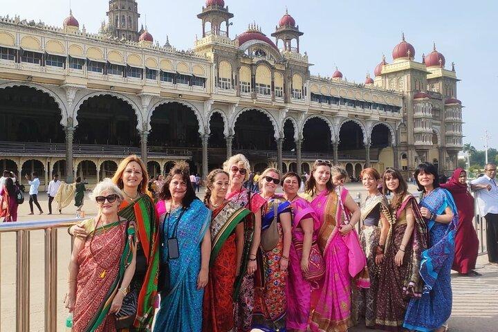 Mysore Palace + Jaganmohana Art Gallery + Devaraja Market = Mysore Heritage Walk