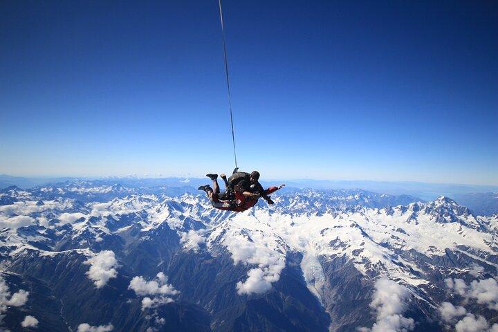 Tandem Skydive 18,000ft from Franz Josef