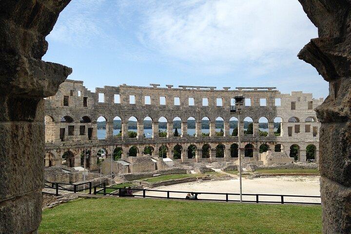 Two Hour Best of Pula Tour with Arena Visit