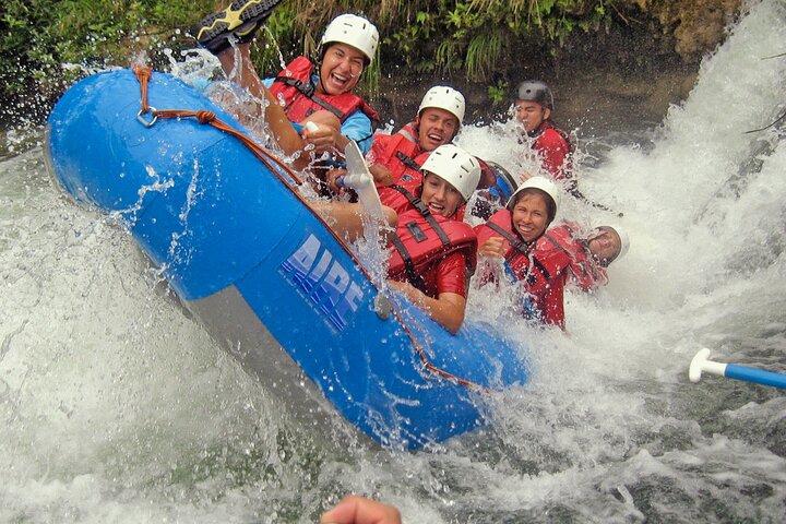 Rafting Lacandona Jungle with Hiking Archaeological Zone of Lacanja
