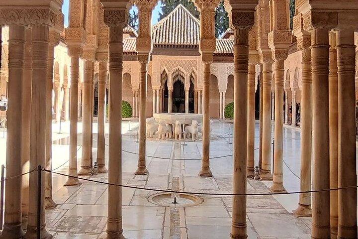 Alhambra, Generalife & Nasrid Palace Self Audio Guide Tour