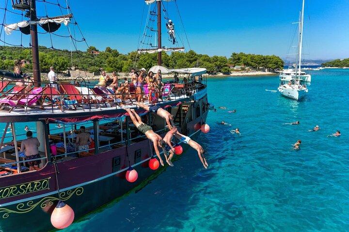 Blue Lagoon Boat Tour with Underwater Museum and Lunch Included