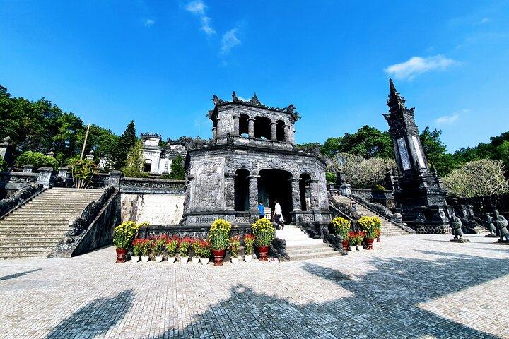 Hue Imperial City Private Tour with Royal Lunch