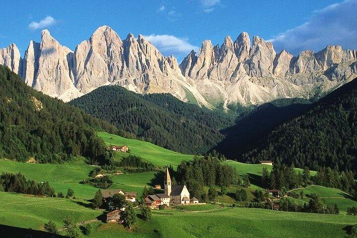 Dolomites Private Tour from Innsbruck: Taste of other Italy. 