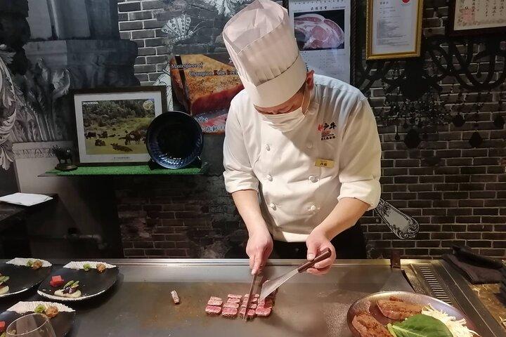 4-Hour Multicultural Kobe Walking Tour with Genuine Kobe Beef 