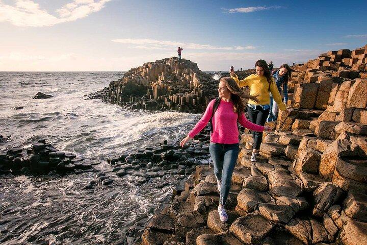 Giant's Causeway Tour from Belfast - Luxury Bus + Causeway Entry