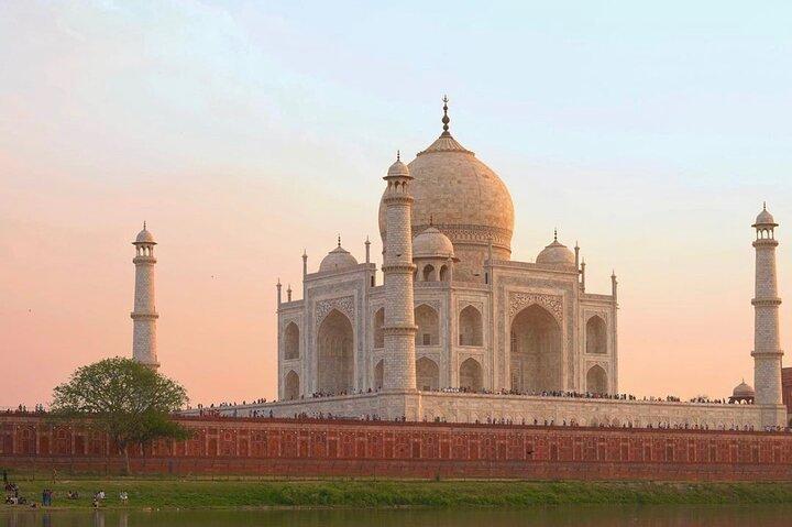 Skip The Line Taj Mahal Ticket with Optinal Guide 