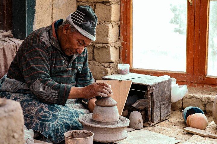 Likir Pottery Experience