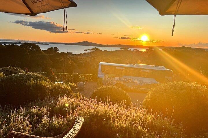 Sunset Scenic Dinner Tour on Beautiful Waiheke Island 