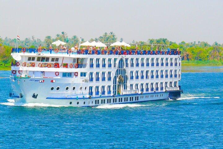 Private 3-Days Nile Cruise to Luxor with Hot Air Balloon Ride