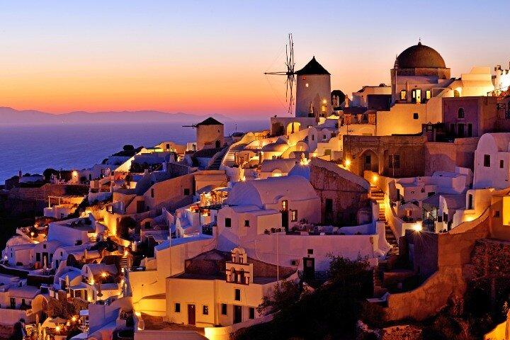 Private Oia and Ammoudi Sunset Experience