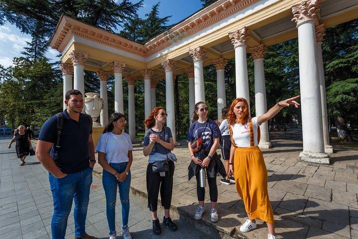 1-Hour Kutaisi Guided Walking Tour WITH WINE TASTING