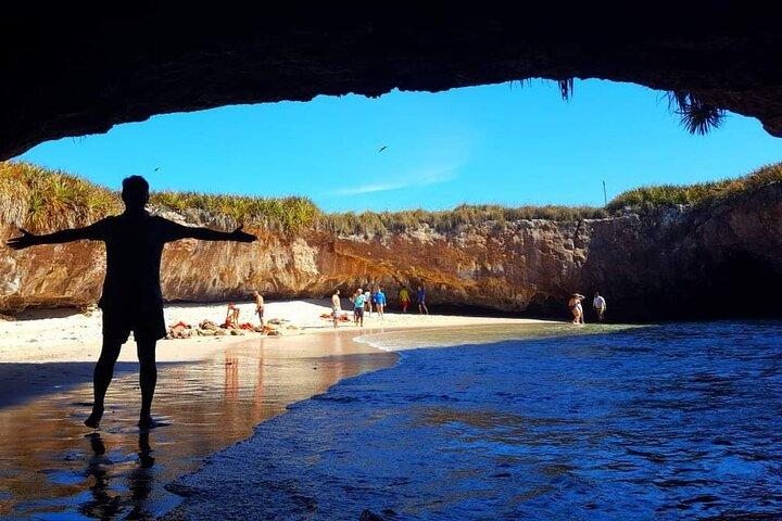 Marietas Islands Tour: enter the hidden beach 100% GUARANTEED