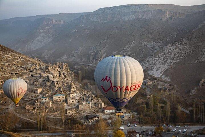 Cappadocia Hot Air Balloon Sunrise ( Soğanlı Valley )