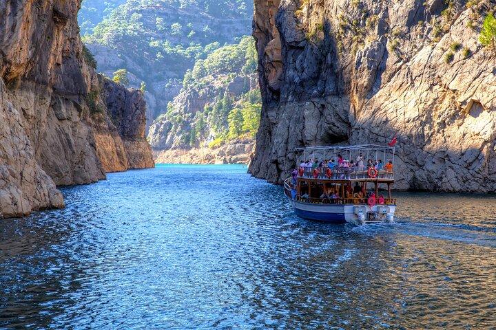 Green Canyon Boat Tour with Lunch and Drinks from Kemer