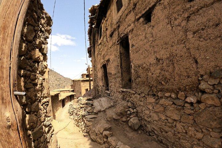 2 Day Berber Villages and Azzaden Valley Trek in Atlas Mountains