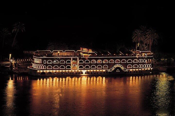  Evening Dinner Nile Cruise in Cairo with Private Transport 
