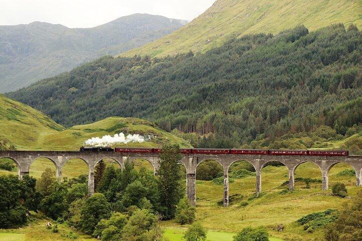 Full-Day Trip: Glenfinnan Viaduct & The Highlands from Edinburgh