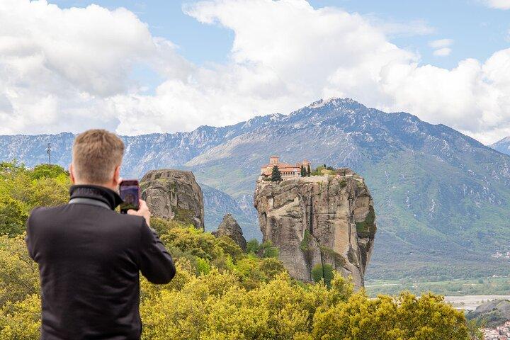 Meteora Monasteries Half-Day Small Group Tour with Transport