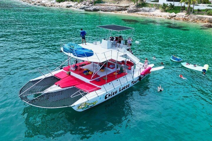 Private Boat Tour ChicaFUN3 Waterslides 45' Yacht [All Inclusive]