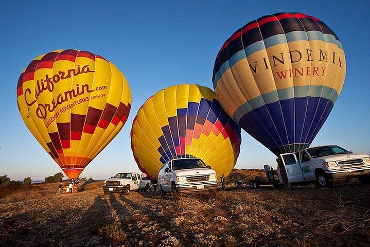 Skyward at Sunrise: A Premiere Temecula Balloon Adventure