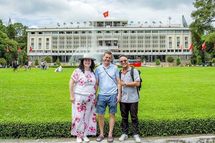 Small-group Saigon City Tour: 4-Hour Must-see Iconic Landmarks