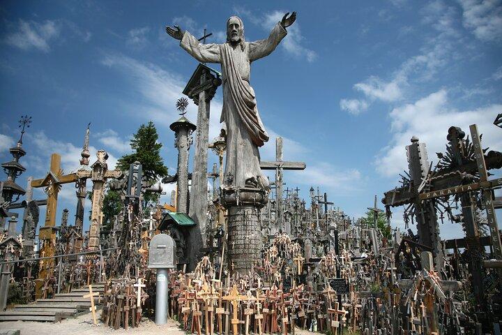 Private Full-Day Trip to Hill of Crosses, Rundale Palace & Bauska