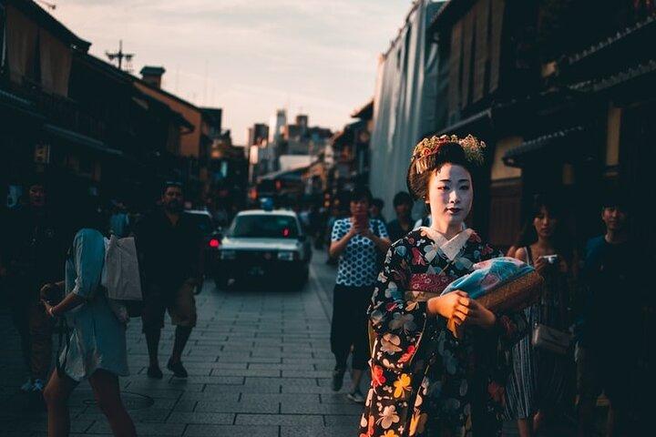 Kyoto Night Walking Tour Gion - Stories of Geisha