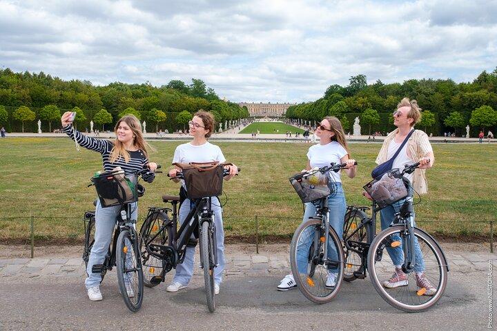 Versailles: Bike Rental, Different Sizes