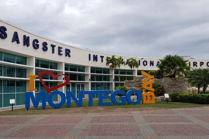 Private Transportation from Montego Bay Airport to Negril hotels