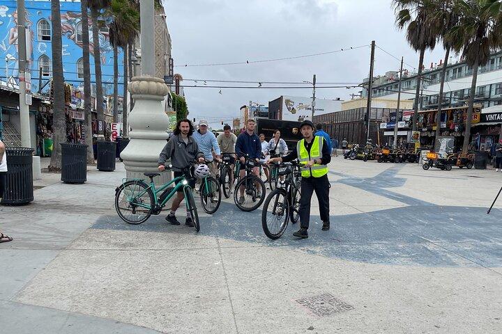 Santa Monica and Venice Beach Electric Bike Tour