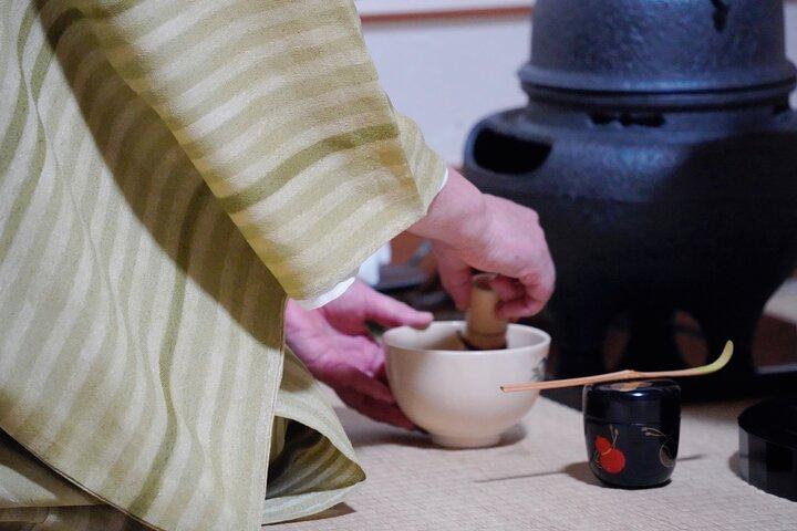 Tea ceremony by the tea master in Kyoto SHIUN AN