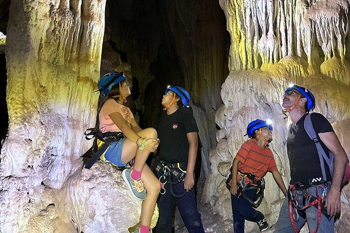 Caving with Rappelling of 4 Hours in Barranco Cova Fosca
