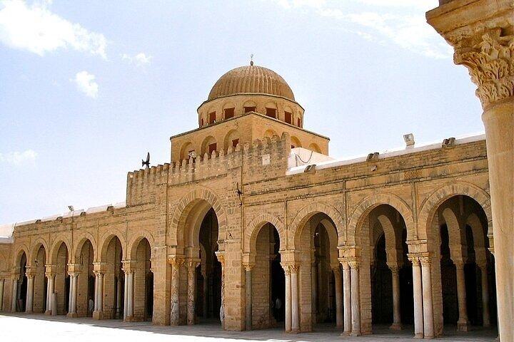 Private and Guided Tour to Kairouan and El Jem and Monastir