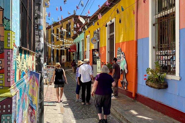 Valparaíso Wonders: A Full-Day Coastal Experience from Santiago